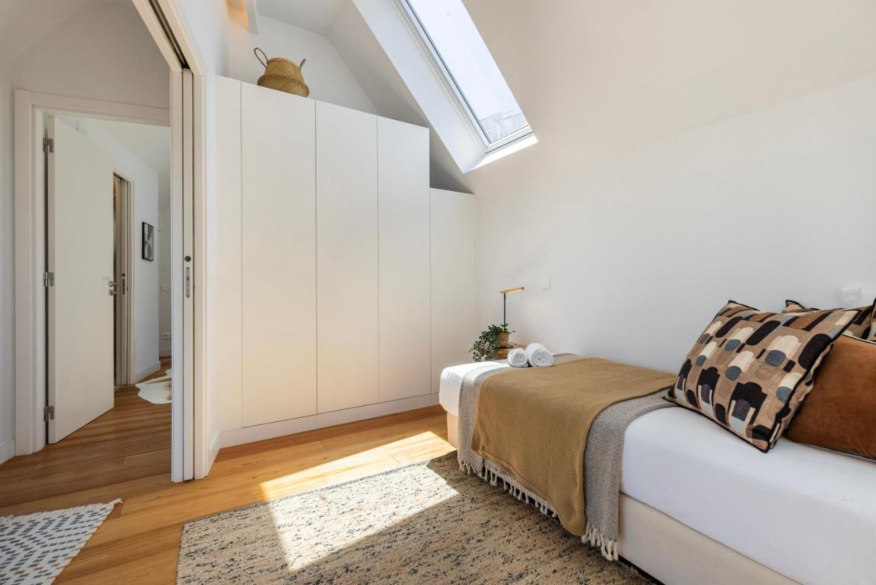 Design 3bdr Duplex W/balcony By Lovelystay * Lisboa