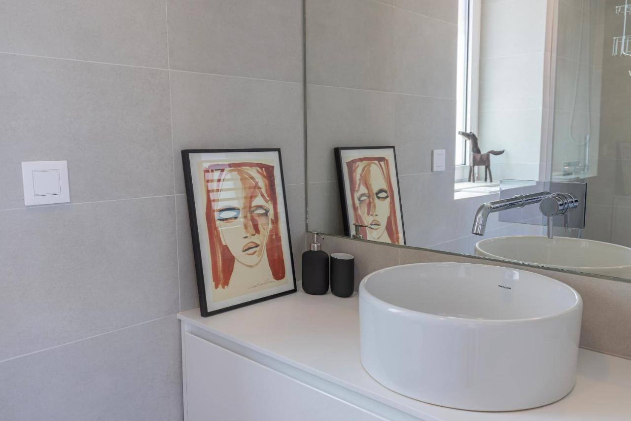 Design 3bdr Duplex W/balcony By Lovelystay Lisboa