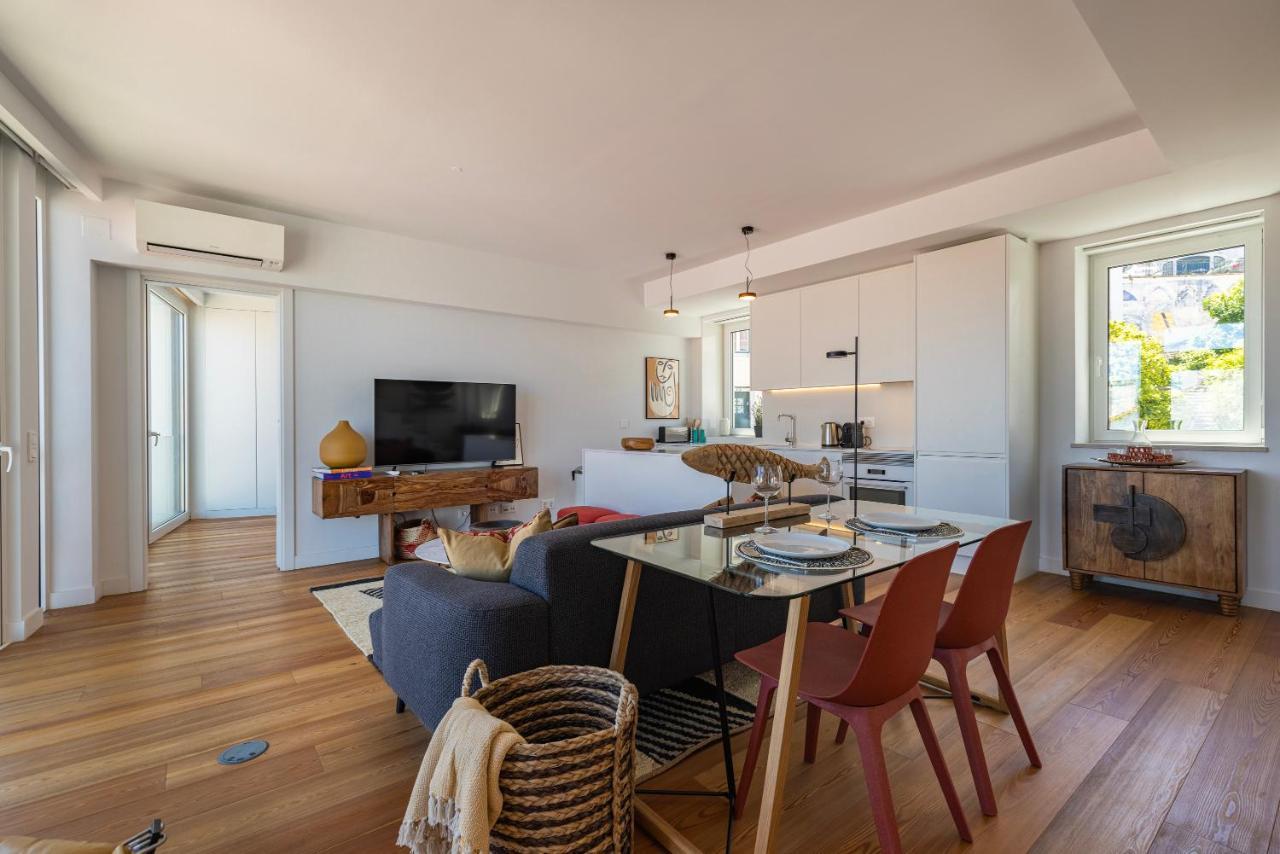 Apartment Design 3bdr Duplex W/balcony By Lovelystay *
