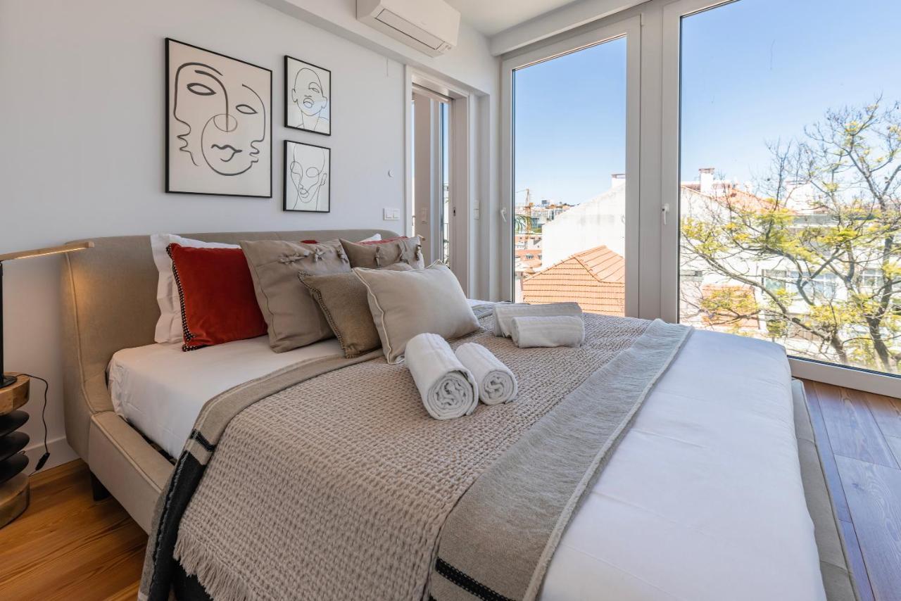 Design 3bdr Duplex W/balcony By Lovelystay Apartment Lisbon