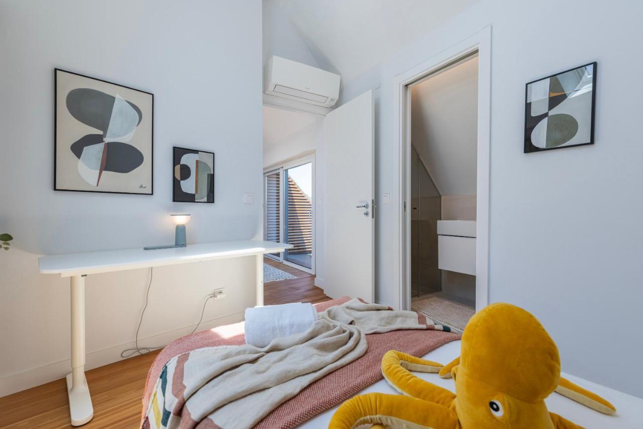 Design 3bdr Duplex W/balcony By Lovelystay *