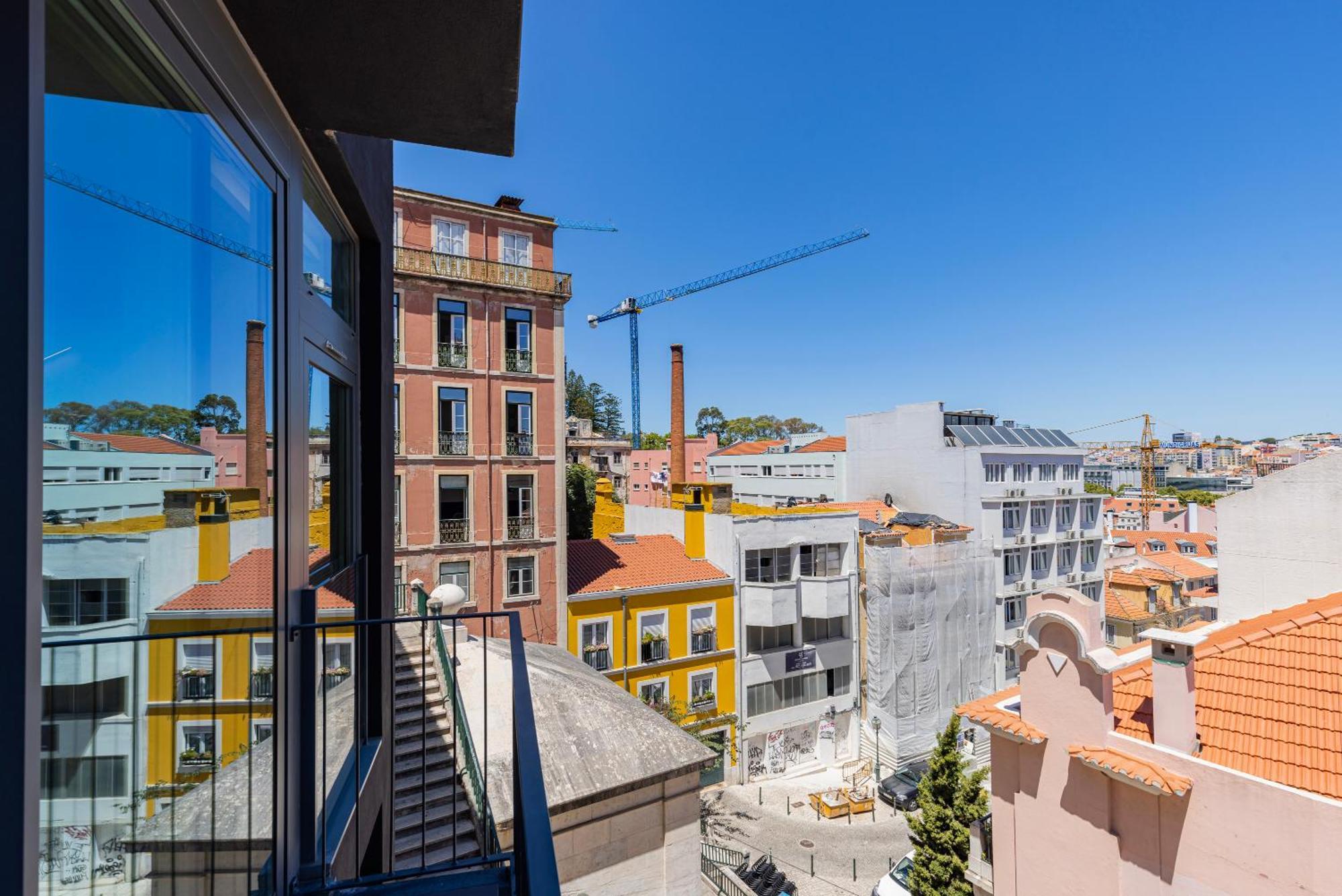 Apartamento Design 3bdr Duplex W/balcony By Lovelystay